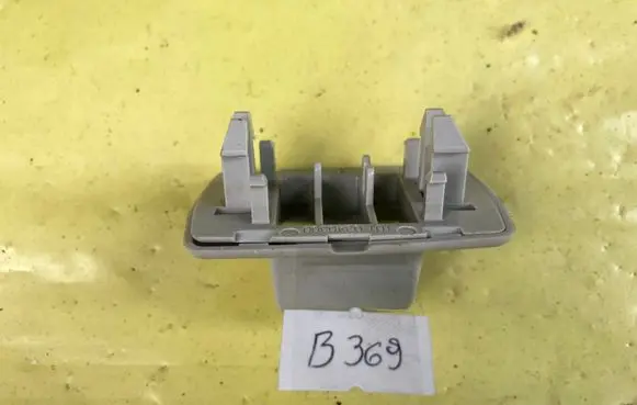 Mercedes-Benz B W245 Sun visor A1698110110