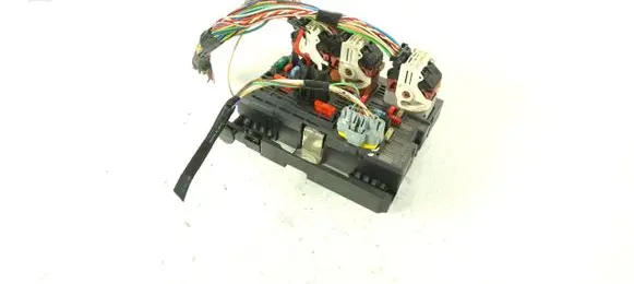 Peugeot Partner BSM Control unit 9807028880