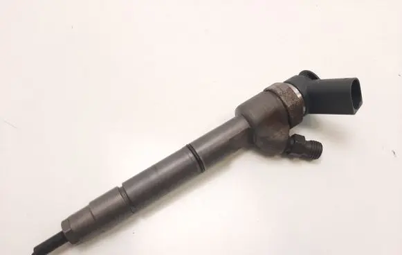 Mercedes-Benz B W245 Fuel injector A6400700787 8GZX81 16072393