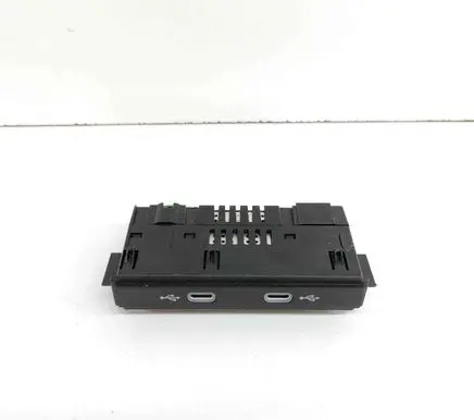USB socket connector