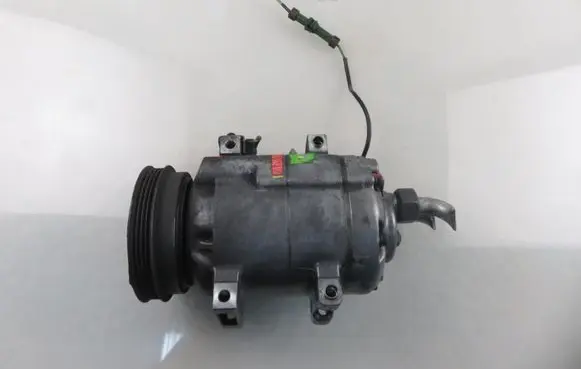 Volkswagen PASSAT B5 Air conditioning (A/C) compressor (pump) 8D0260805D 5062310500 5060310780