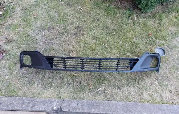KIA Venga Front bumper lower grill 865611P000