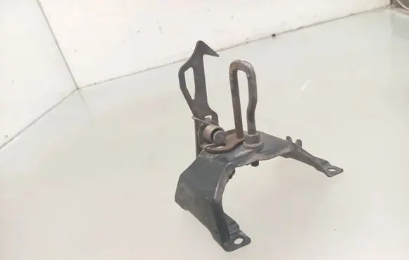 Engine bonnet/hood lock/catch