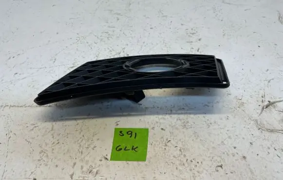 Mercedes-Benz GLK (X204) Front fog light trim/grill A2048853723