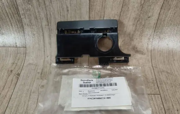 Porsche Cayenne (9Y0 9Y3) Front parking sensor holder (PDC) 9Y0807131C