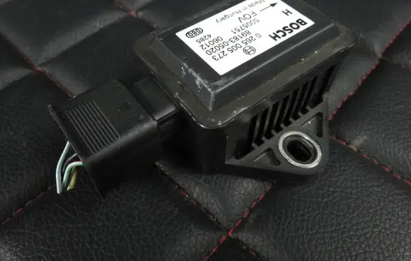 Toyota Avensis T250 ESP acceleration yaw rate sensor 0265005273 8918305020 5005751
