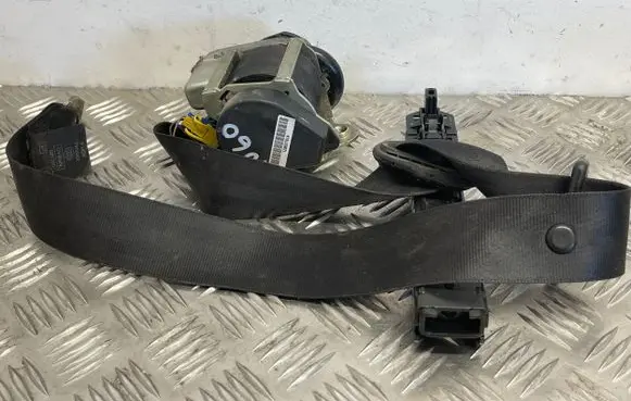 Skoda Octavia Mk2 (1Z) Front seatbelt 1Z0857701A
