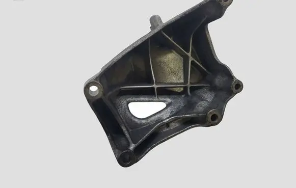 Mercedes-Benz C W205 Engine mounting bracket A6262230100