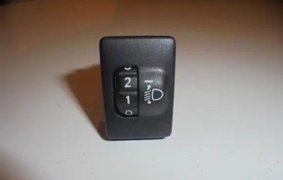 Toyota Yaris Light switch 84152-00090