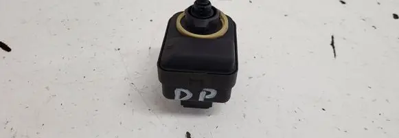 Volvo XC70 Headlight level adjustment motor