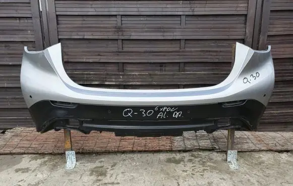Infiniti Q30 Front bumper 000157