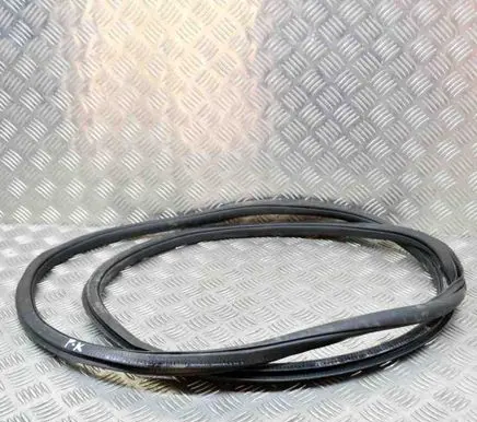 Skoda Superb B6 (3T) Rubber seal front coupe door 3T0867365