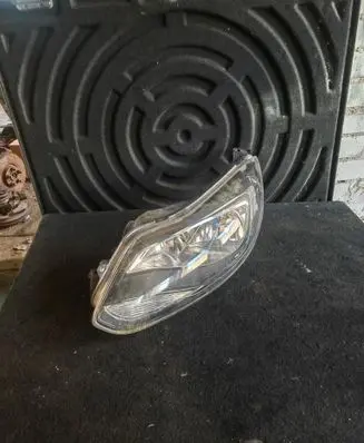 Ford Focus Headlight/headlamp
