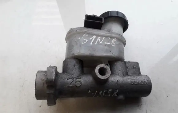 Nissan Primera Master brake cylinder 21027799