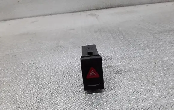 Volkswagen PASSAT B5.5 Hazard light switch 3B0953235E