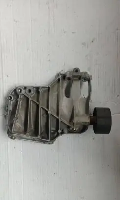 BMW 5 F10 F11 A/C compressor mount bracket 7585167 21038310