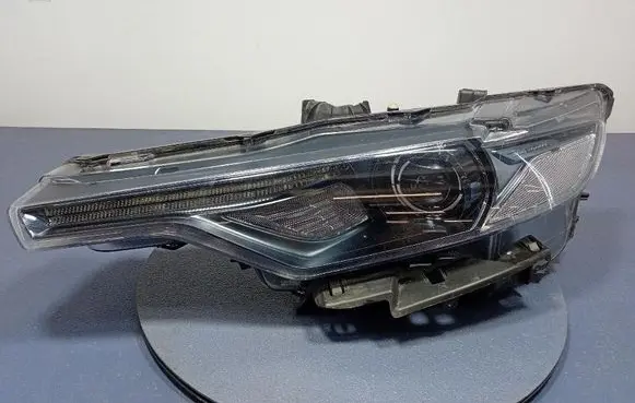 Maserati Levante Headlight/headlamp 670034641
