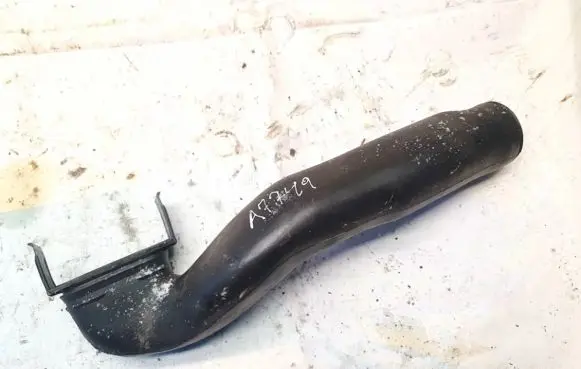 Air intake hose/pipe