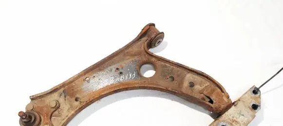 Skoda Octavia Mk2 (1Z) Front lower control arm/wishbone