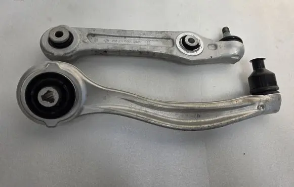 Mercedes-Benz C W206 Front lower control arm/wishbone 2064700 2063900