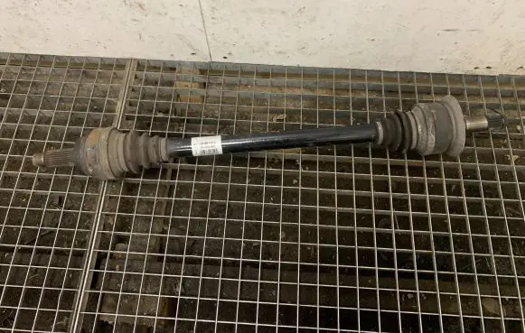 BMW X5 F15 Rear driveshaft P860983802 8609838