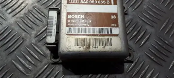 Audi A4 S4 B5 8D Airbag control unit/module 8a0959655b 0285001037