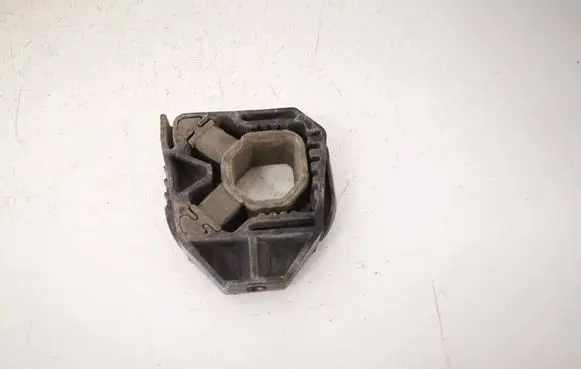 Volkswagen PASSAT B6 Radiator mount bracket 1K0121867D