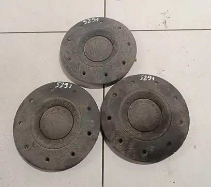 Volkswagen Caddy Original wheel cap 2K0601149C