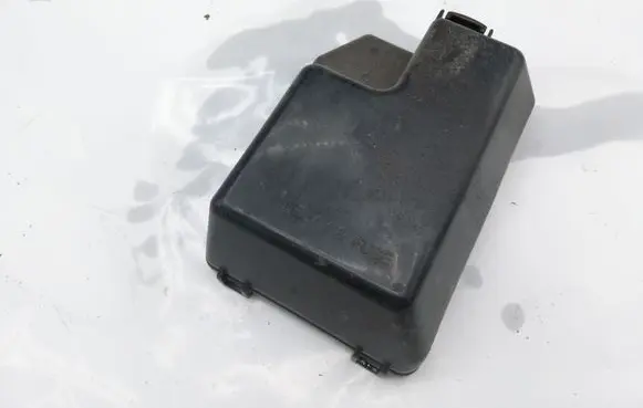 Toyota Avensis Verso Fuse box cover NOCODE