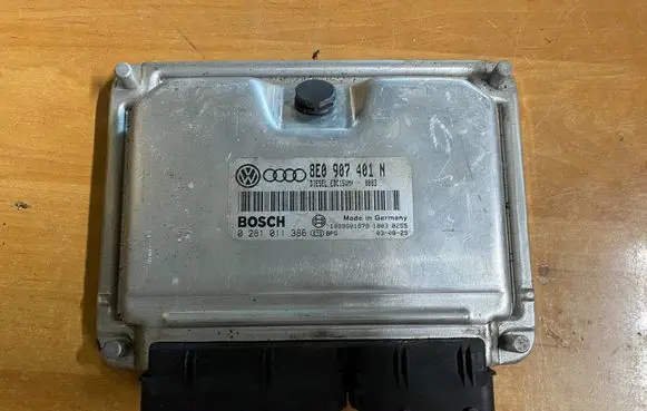 Audi A4 S4 B6 8E 8H Engine control unit/module 8E0907401N 0281011386 1039S01878