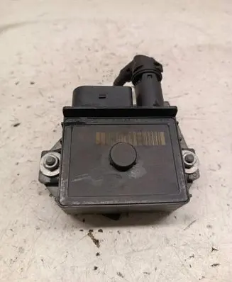 BMW X3 E83 Glow plug pre-heat relay 779800006 1000146126 0522120102