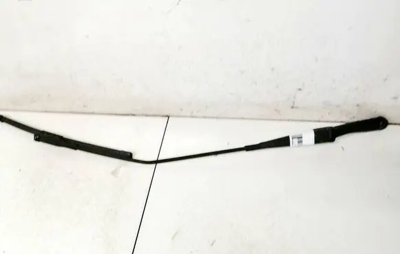 Front wiper blade arm