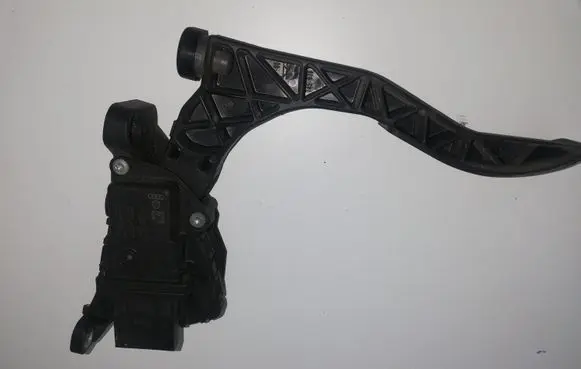 Audi A6 S6 C6 4F Accelerator throttle pedal 4F1723523A