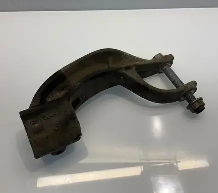 BMW X5 G05 Lower shock absorber bracket 6876684