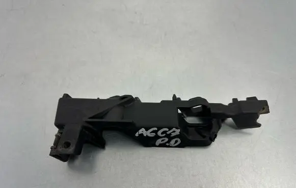 Audi A6 S6 C7 4G Front bumper mounting bracket 4G0807284