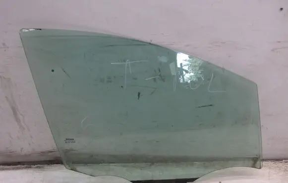 Nissan Micra K14 Front door window glass four-door KRIS235789