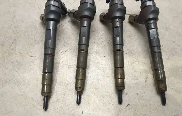Skoda Octavia Mk3 (5E) Fuel injectors set 0445110475