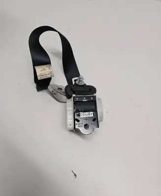 Mazda 5 Middle seatbelt (rear) Bge130011