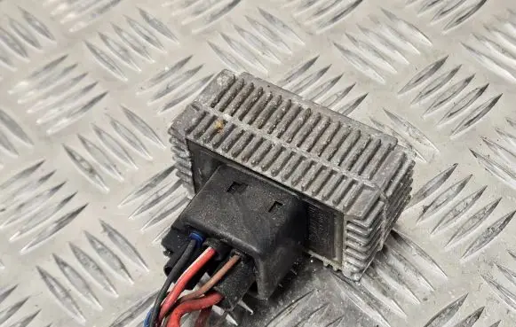 Opel Zafira A Glow plug pre-heat relay 09132691 51299008