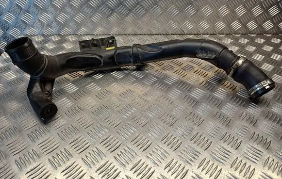 Volkswagen Golf VI Intercooler hose/pipe 5N0145840D