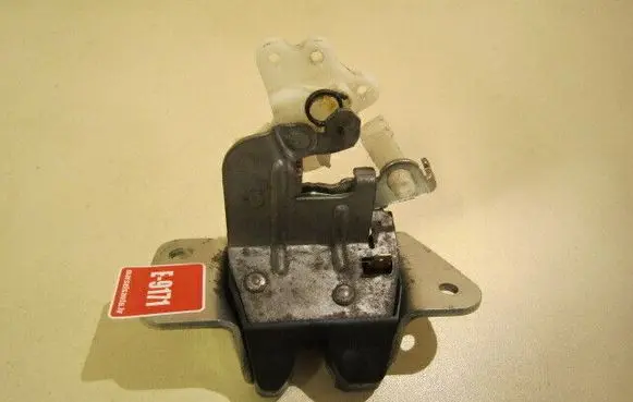 Mitsubishi Outlander Tailgate/trunk/boot lock/catch/latch