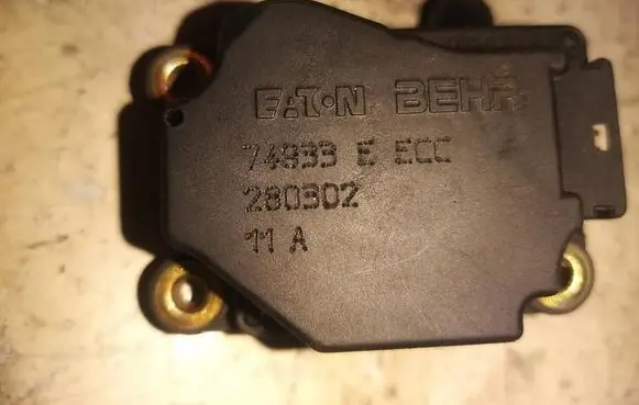 Volvo XC90 A/C air flow flap actuator/motor 74933