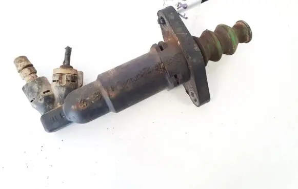 Skoda Octavia Mk2 (1Z) Clutch master cylinder 1j0721261d