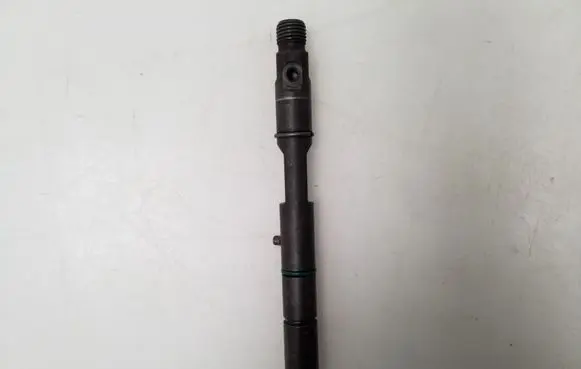 Audi A6 S6 C5 4B Fuel injector 059130201