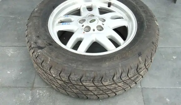 Rover Land Rover R16 steel rim 