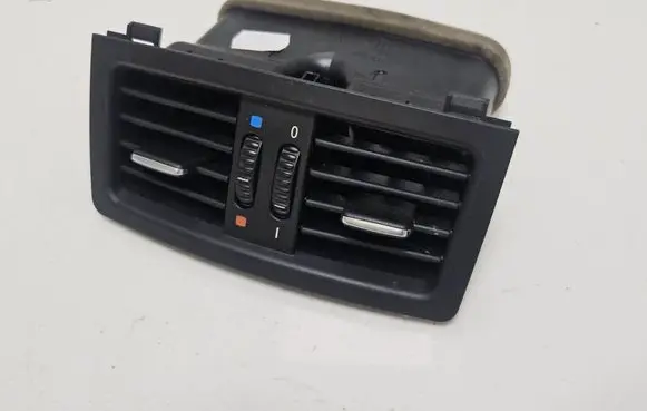 BMW 5 E60 E61 Rear air vent grill 6932023 7129556