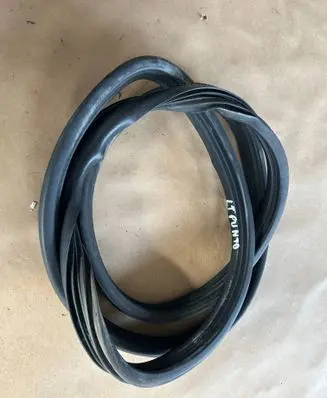 Fiat Punto (188) Rear door rubber seal (on body) 