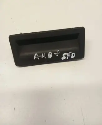 Tailgate opening switch