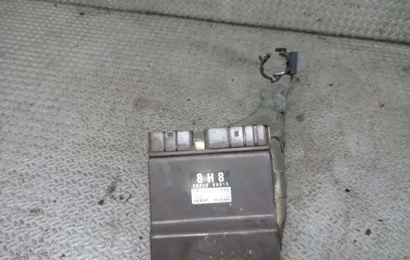 Nissan Primera Fuel injection control unit/module 227108H810
