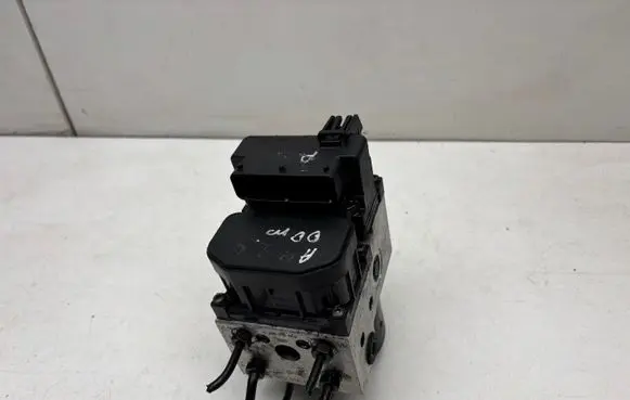 Volkswagen PASSAT B5 ABS Pump 8E0614111AB 0265216559